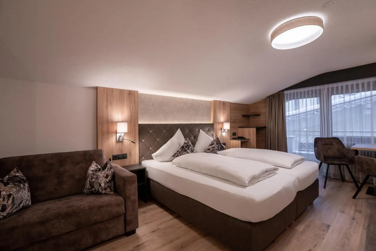 Alphotel Garni Salner Ischgl Hotell
