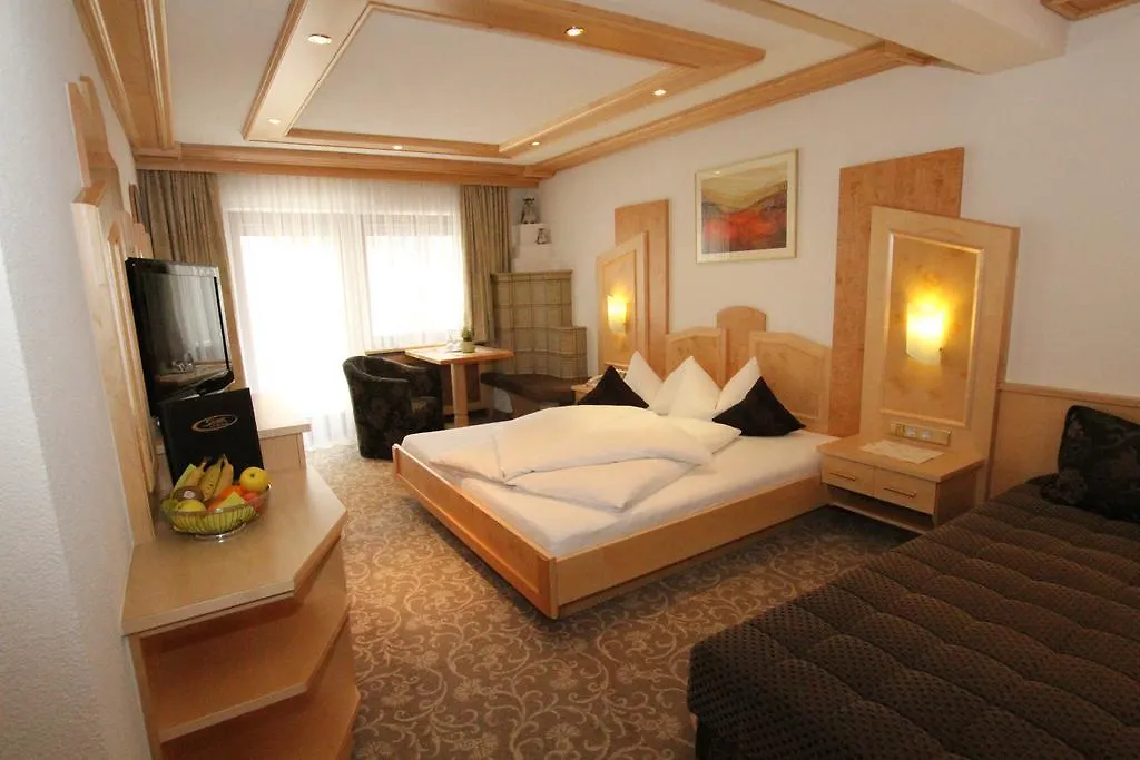 Alphotel Garni Salner Ischgl Hotel