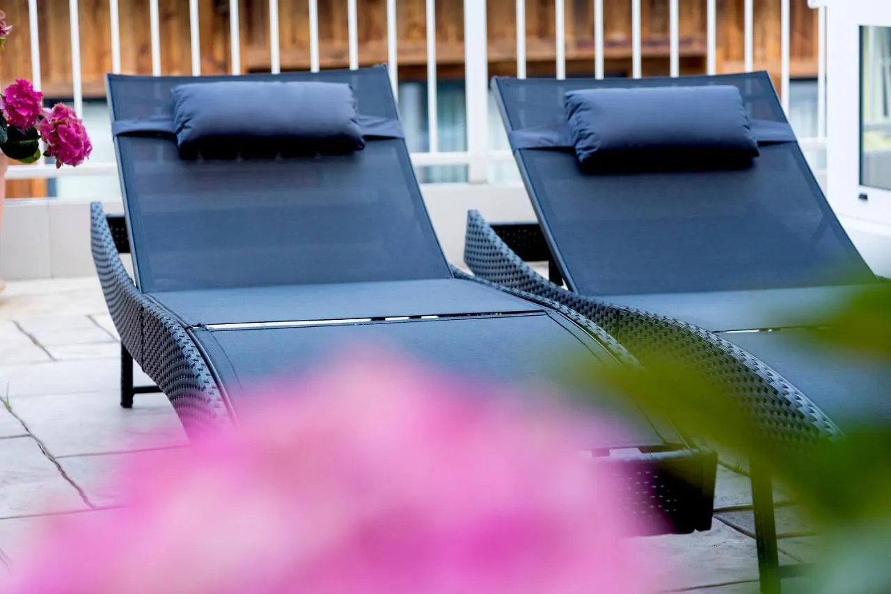 Alphotel Garni Salner Ischgl 4*,