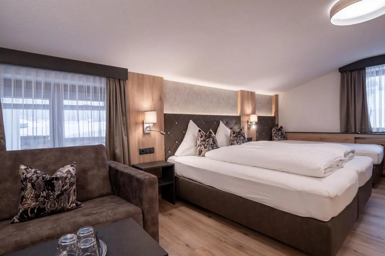 Alphotel Garni Salner Ischgl