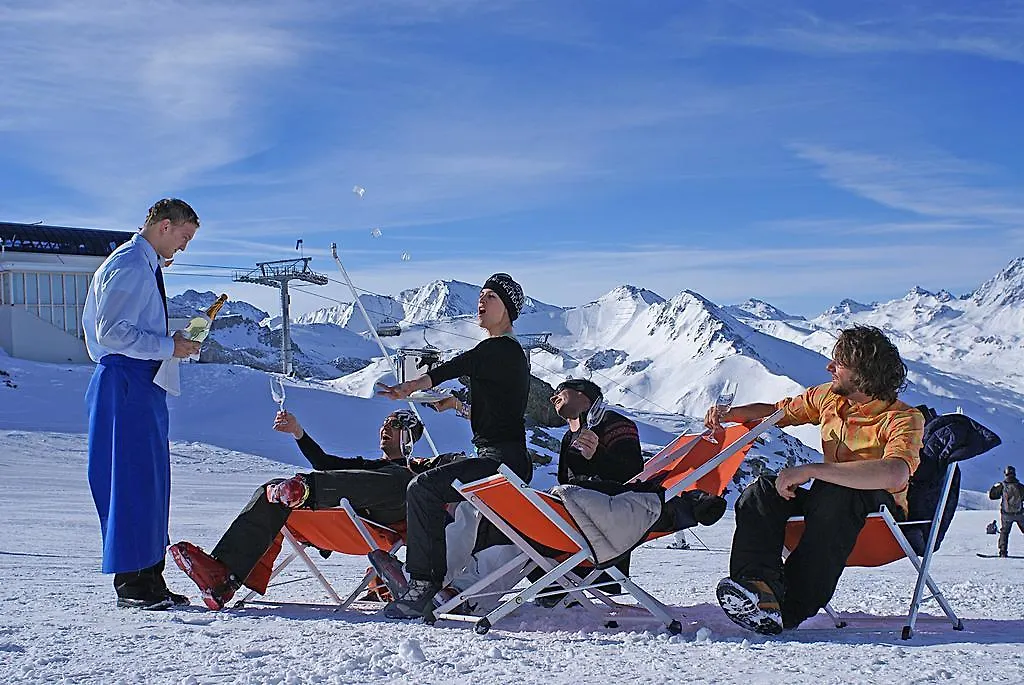 Alphotel Garni Salner Ischgl 4*,