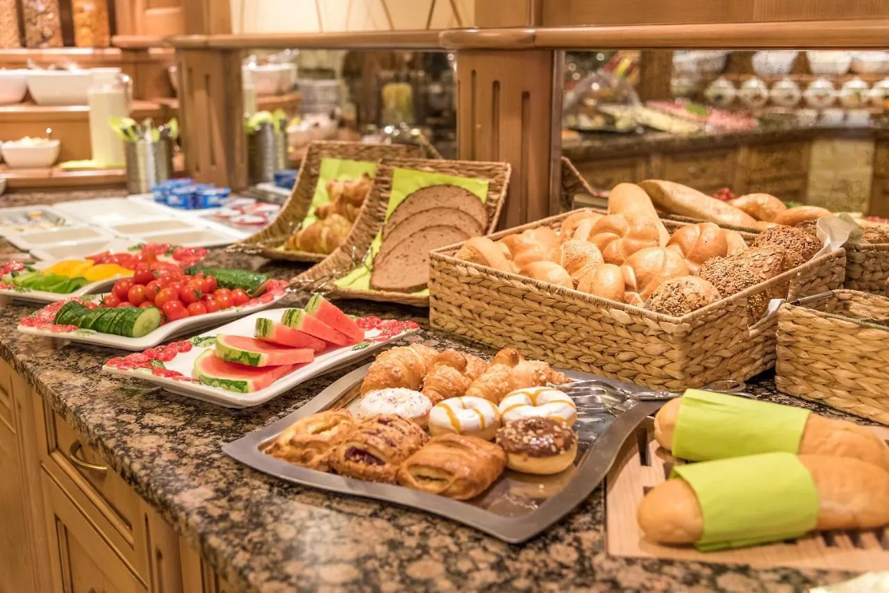 Alphotel Garni Salner Ischgl Hotel